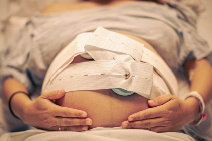 Dra. Thaline Neves aborda o crescimento fetal excessivo (macrossomia) e suas implicações obstétricas com foco em diagnósticos precisos e cuidados maternos.