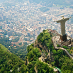 Turismo no luxo residencial do Rio sustenta valor, liquidez e desejo em áreas premium, analisa Alex Nabuco dos Santos.
